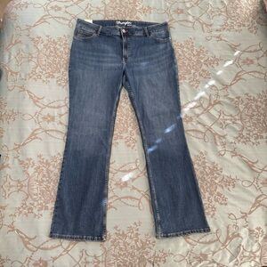 Wrangler Western Boot Cut Medium Wash Denim Jeans Women Size 35/19 x 34